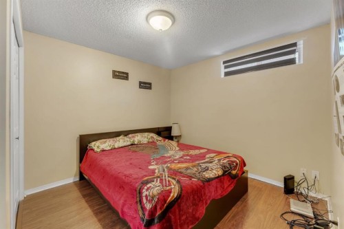 11 Arbour Summit Close Nw, Calgary, AB - Indoor Photo Showing Bedroom