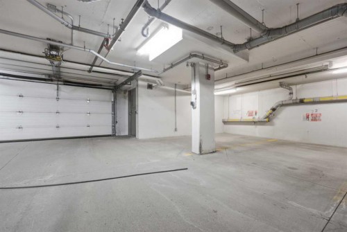 404-1920 11 Avenue Sw, Calgary, AB - Indoor Photo Showing Garage