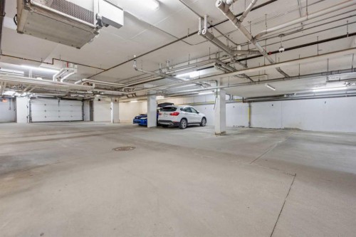 404-1920 11 Avenue Sw, Calgary, AB - Indoor Photo Showing Garage