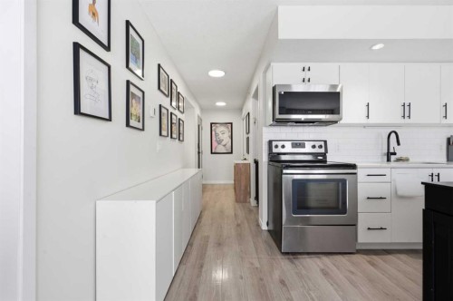 404-1920 11 Avenue Sw, Calgary, AB - Indoor Photo Showing Kitchen
