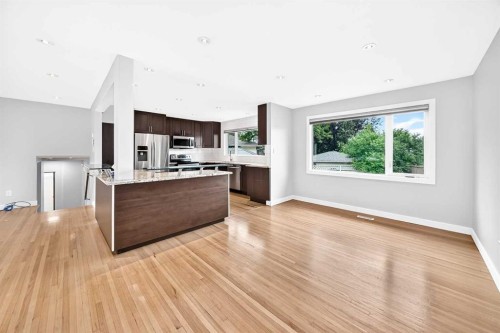 173 Cornwallis Drive Nw, Calgary, AB - Indoor Photo Showing Kitchen