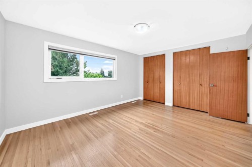 173 Cornwallis Drive Nw, Calgary, AB - Indoor Photo Showing Other Room