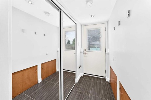 173 Cornwallis Drive Nw, Calgary, AB - Indoor Photo Showing Other Room