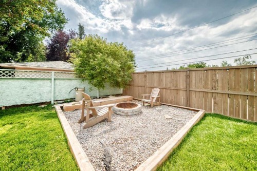 173 Cornwallis Drive Nw, Calgary, AB - Outdoor