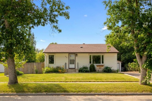 909 6 Street SW High River, AB T1V 1B3