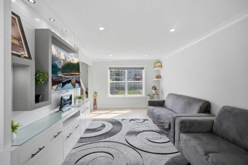 7916 Martha'S Haven Park Ne, Calgary, AB - Indoor