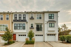 206 Nolanfield Villas NW Calgary, AB T3R 0T9