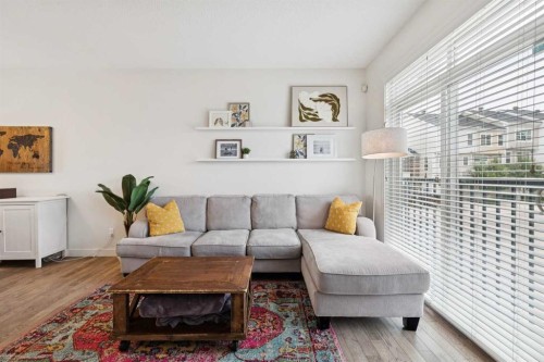 206 Nolanfield Villas Nw, Calgary, AB - Indoor Photo Showing Living Room