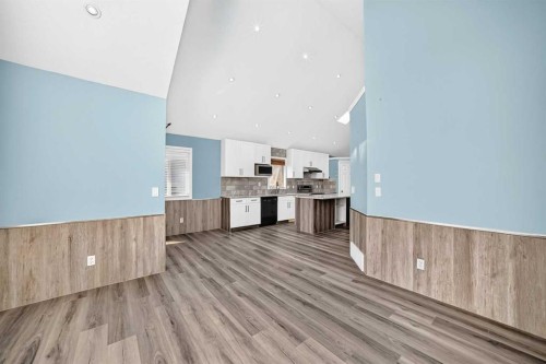 87 Tarawood Grove Ne, Calgary, AB - Indoor Photo Showing Kitchen