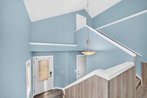 87 Tarawood Grove Ne, Calgary, AB - Indoor Photo Showing Other Room
