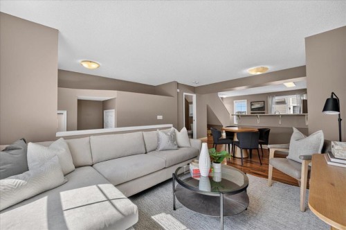 3146 New Brighton Gardens Se, Calgary, AB - Indoor Photo Showing Living Room