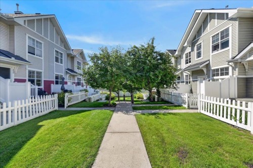 3146 New Brighton Gardens Se, Calgary, AB - Outdoor