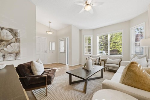 42 Prestwick Pond Terrace Se, Calgary, AB - Indoor Photo Showing Living Room