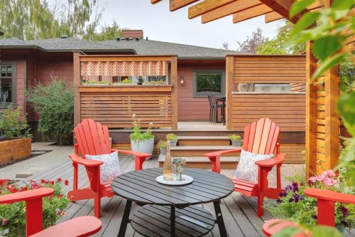 95 Lissington Drive Sw, Calgary, AB 