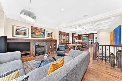 95 Lissington Drive Sw, Calgary, AB 