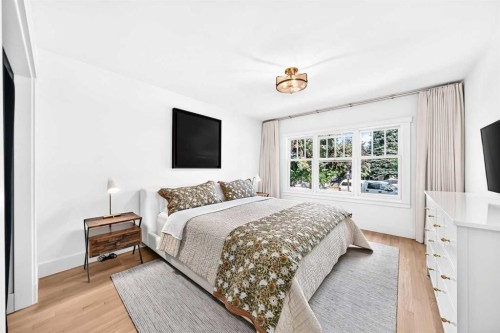 3223 2 Street Sw, Calgary, AB - Indoor Photo Showing Bedroom