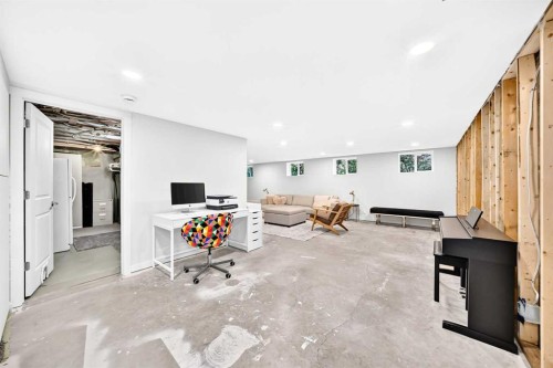 3223 2 Street Sw, Calgary, AB - Indoor