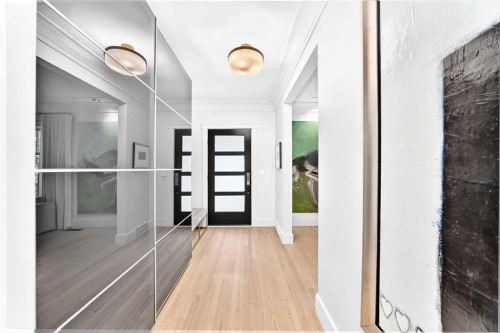 3223 2 Street Sw, Calgary, AB - Indoor Photo Showing Other Room