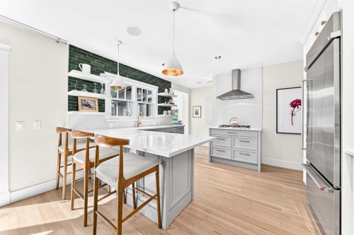 3223 2 Street Sw, Calgary, AB - Indoor Photo Showing Kitchen With Upgraded Kitchen