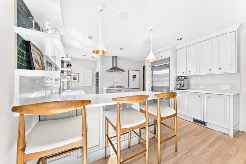 3223 2 Street Sw, Calgary, AB - Indoor Photo Showing Kitchen