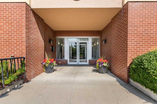 3113-24 Hemlock Crescent Sw, Calgary, AB - Outdoor With Exterior