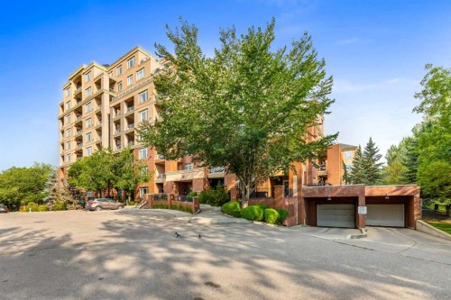 3113-24 Hemlock Crescent Sw, Calgary, AB - Outdoor With Facade