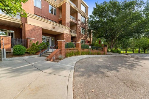 3113-24 Hemlock Crescent Sw, Calgary, AB - Outdoor
