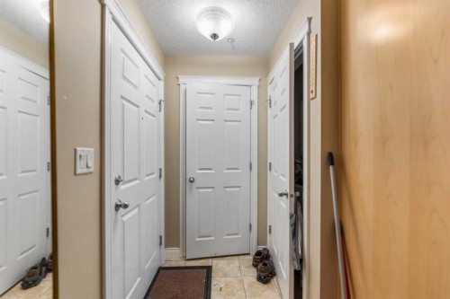 3113-24 Hemlock Crescent Sw, Calgary, AB - Indoor Photo Showing Other Room