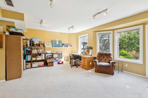 124 Schubert Hill Nw, Calgary, AB - Indoor