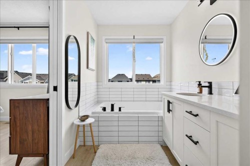 199 Magnolia Way Se, Calgary, AB - Indoor Photo Showing Bathroom