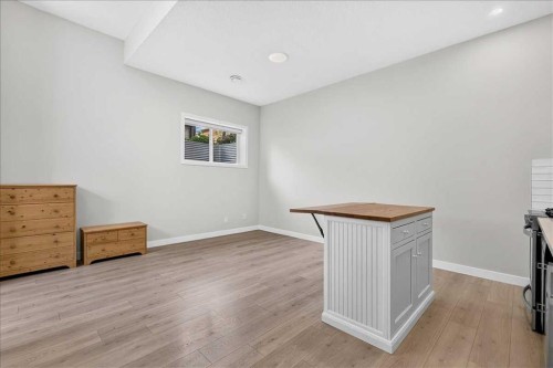 199 Magnolia Way Se, Calgary, AB - Indoor
