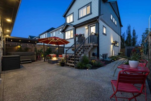 199 Magnolia Way Se, Calgary, AB - Outdoor