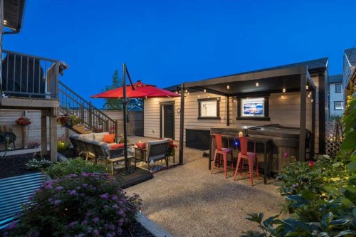 199 Magnolia Way Se, Calgary, AB - Outdoor