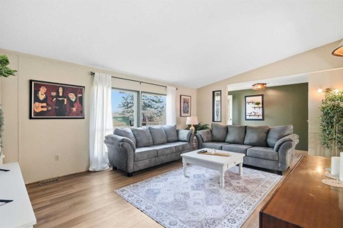 359 Burroughs Circle Ne, Calgary, AB 