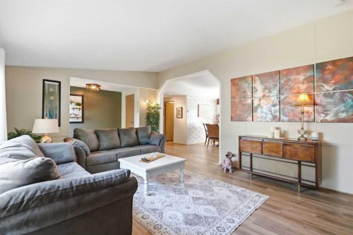 359 Burroughs Circle Ne, Calgary, AB 