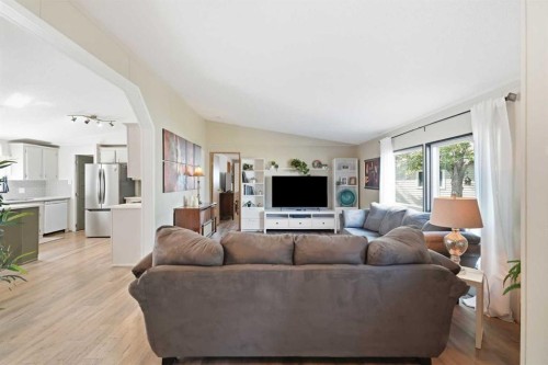 359 Burroughs Circle Ne, Calgary, AB 
