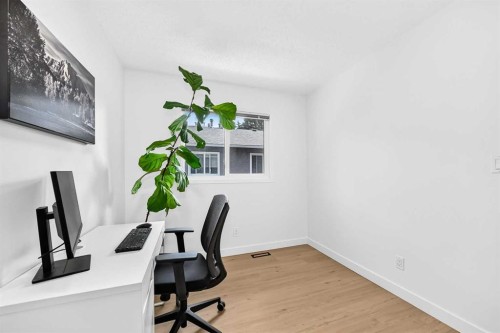 D-109 Stanley Avenue, Okotoks, AB - Indoor Photo Showing Office