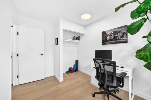 D-109 Stanley Avenue, Okotoks, AB - Indoor Photo Showing Office