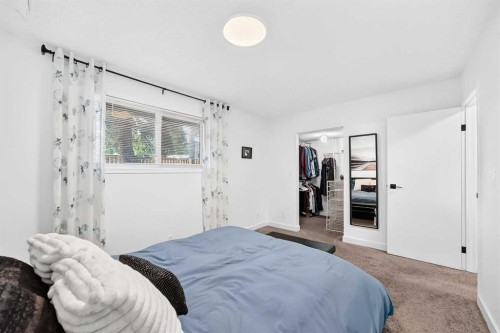 D-109 Stanley Avenue, Okotoks, AB - Indoor Photo Showing Bedroom