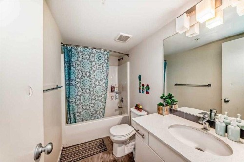 3302-181 Skyview Ranch Manor Ne, Calgary, AB - Indoor Photo Showing Bathroom