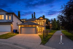 116 Rockyledge Crescent NW Calgary, AB T3G 5N1