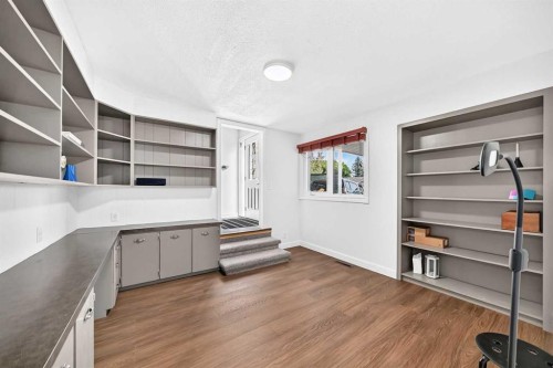 1220 73 Avenue Sw, Calgary, AB - Indoor