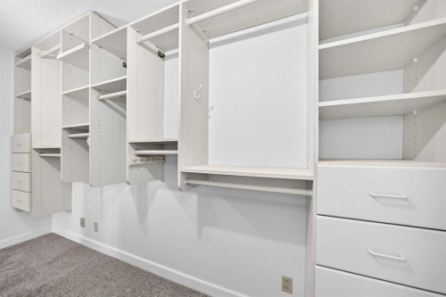 1220 73 Avenue Sw, Calgary, AB - Indoor With Storage