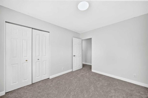 1220 73 Avenue Sw, Calgary, AB - Indoor