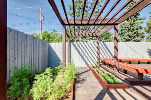1220 73 Avenue Sw, Calgary, AB - Outdoor