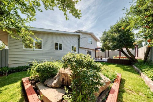 1220 73 Avenue Sw, Calgary, AB - Outdoor