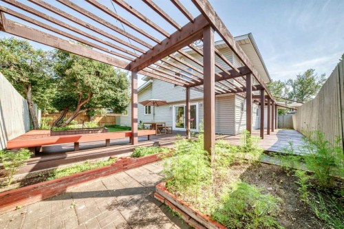 1220 73 Avenue Sw, Calgary, AB - Outdoor