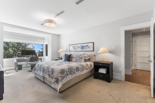 4N-222 Eagle Ridge Drive Sw, Calgary, AB - Indoor Photo Showing Bedroom