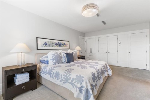 4N-222 Eagle Ridge Drive Sw, Calgary, AB - Indoor Photo Showing Bedroom