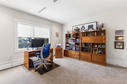 4N-222 Eagle Ridge Drive Sw, Calgary, AB - Indoor Photo Showing Office